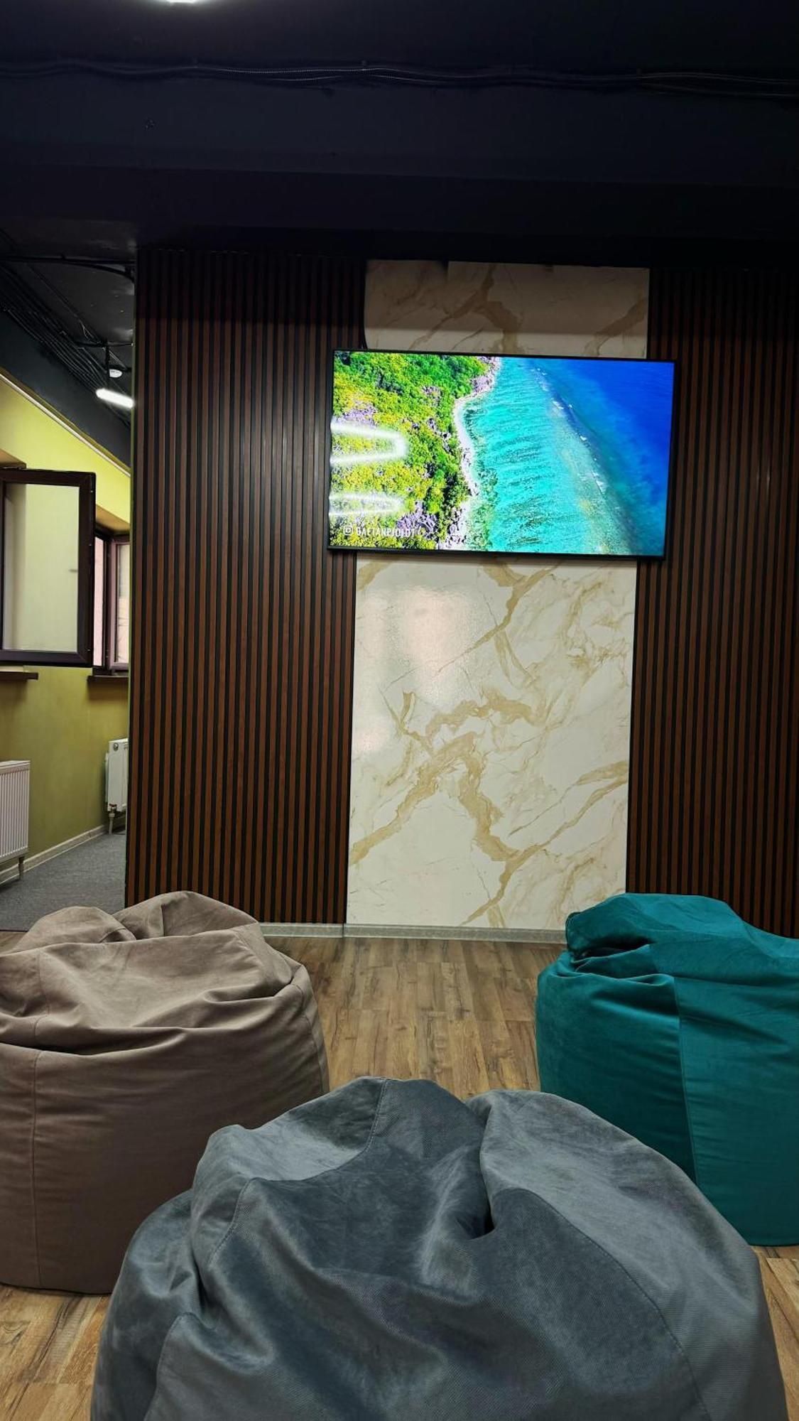 Hostel Kochevnik Capsule Hotel Алмати Екстер'єр фото
