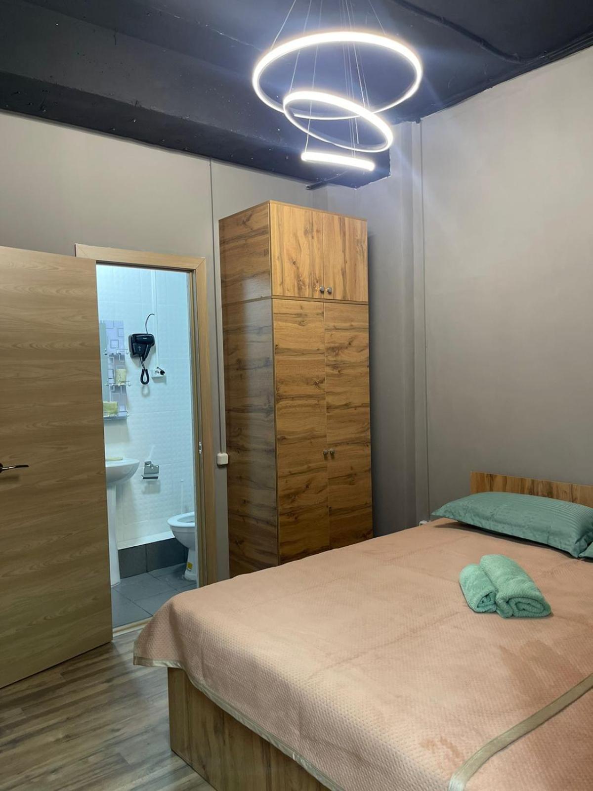 Hostel Kochevnik Capsule Hotel Алмати Екстер'єр фото