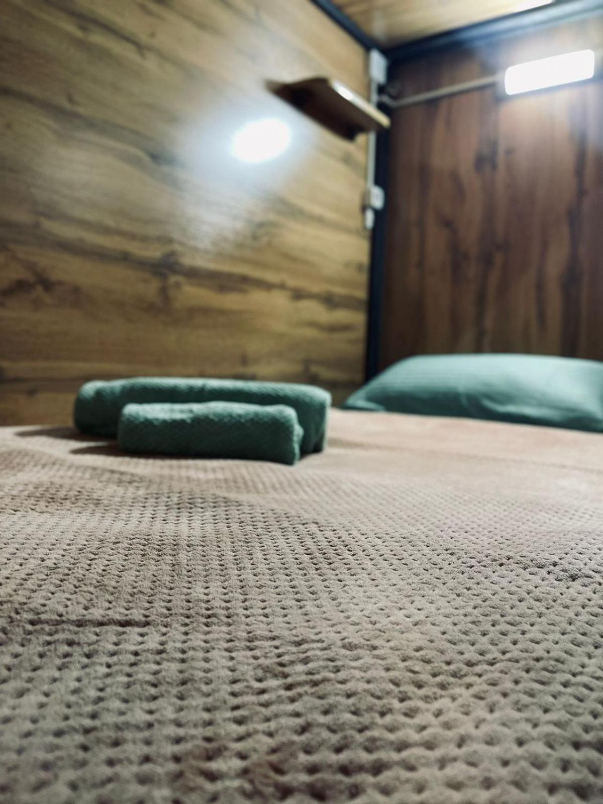 Hostel Kochevnik Capsule Hotel Алмати Екстер'єр фото