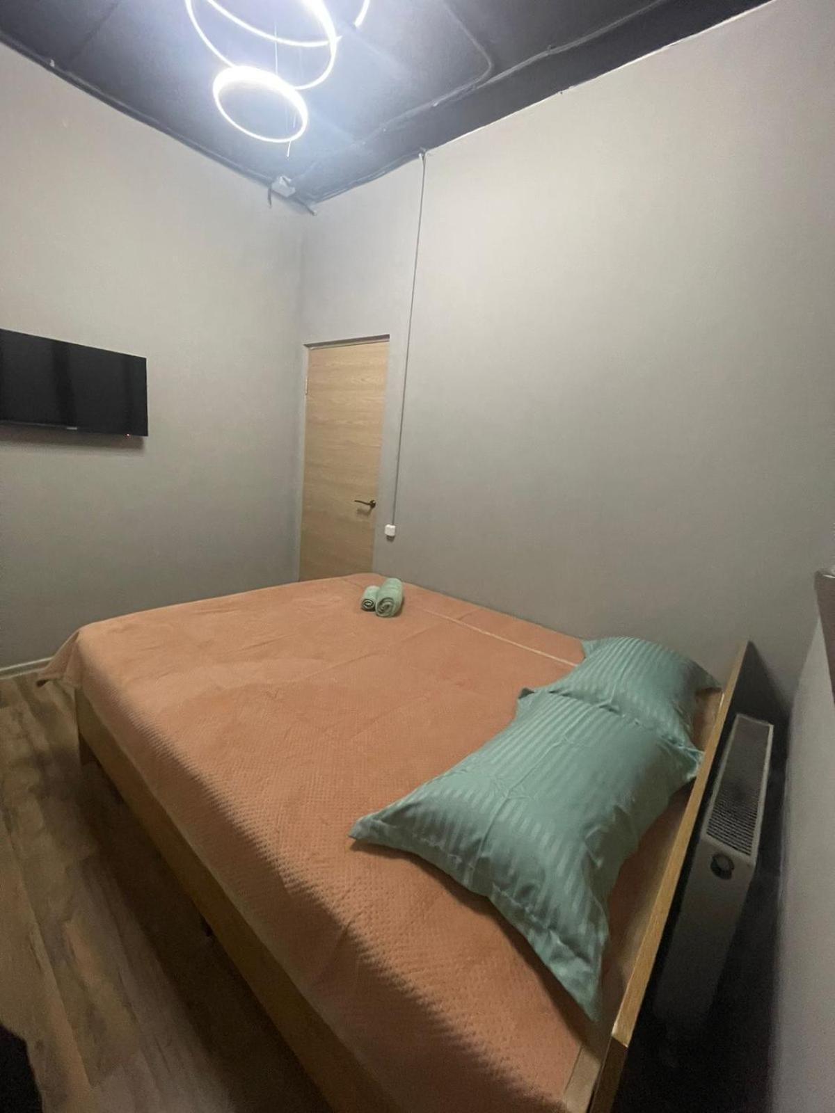 Hostel Kochevnik Capsule Hotel Алмати Екстер'єр фото