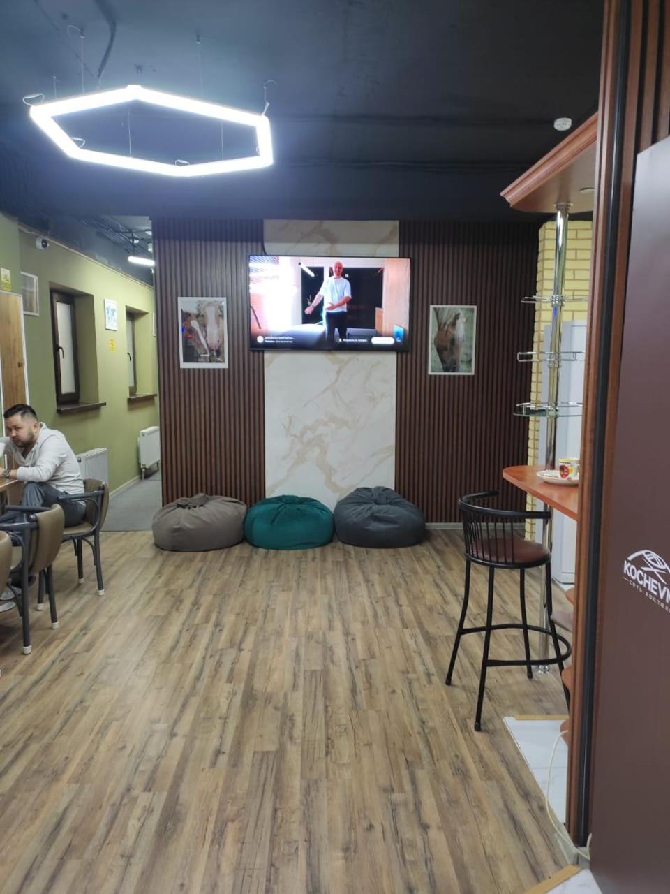 Hostel Kochevnik Capsule Hotel Алмати Екстер'єр фото