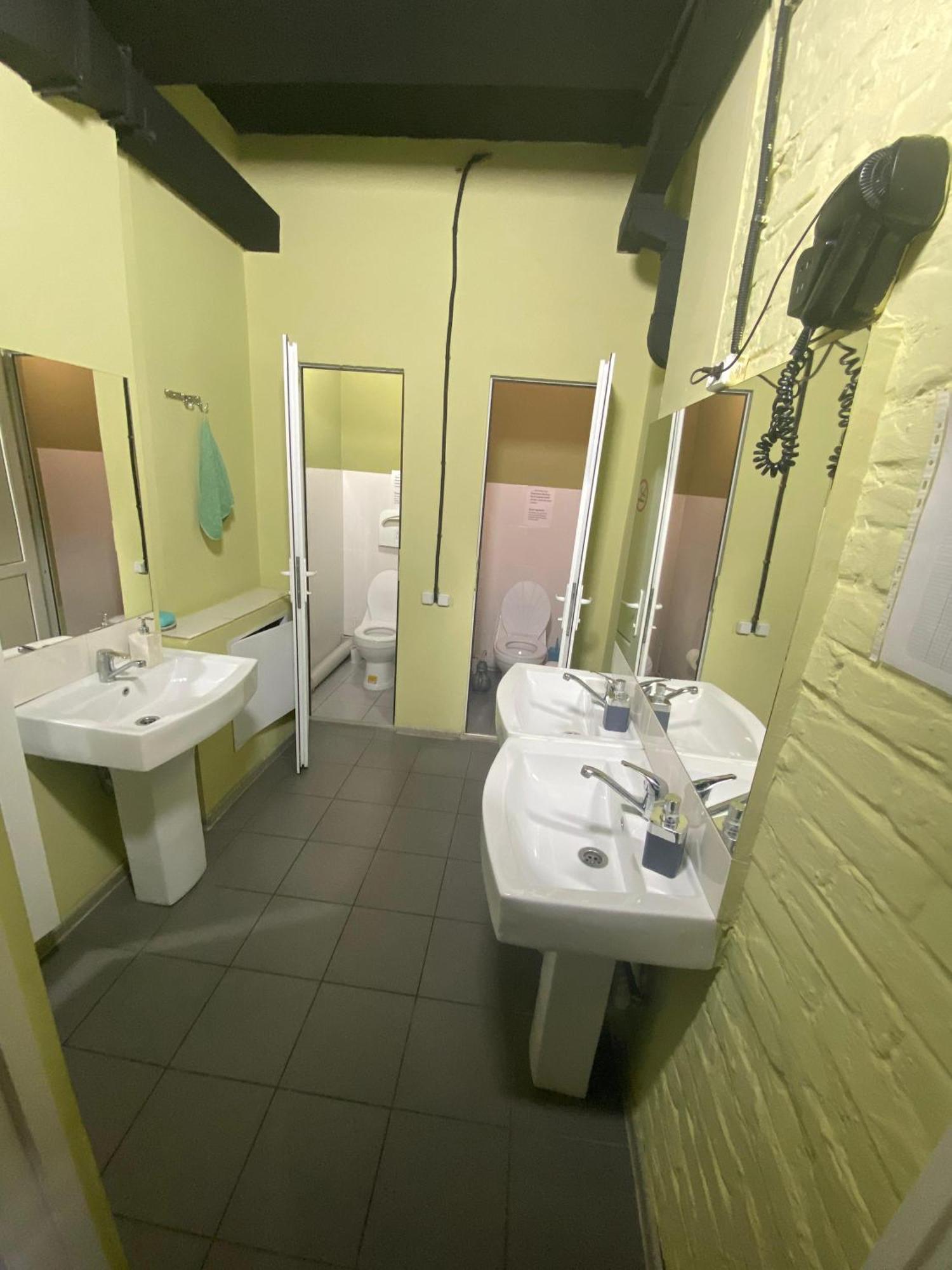 Hostel Kochevnik Capsule Hotel Алмати Екстер'єр фото